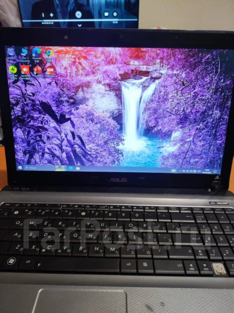 Asus A52JT. WiFi: 1, Bluetooth: 1 ����