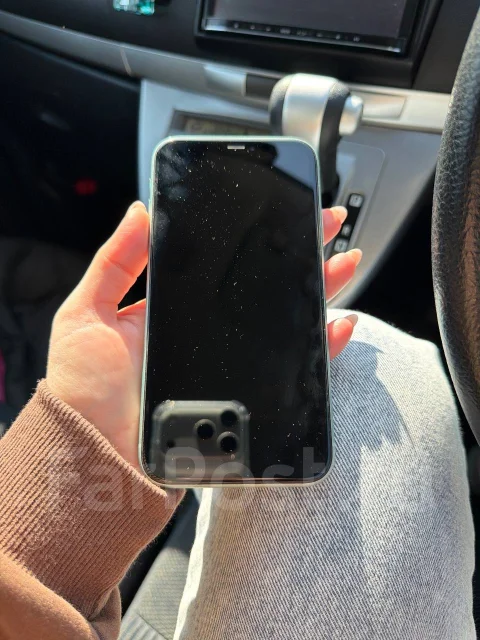 Apple iPhone 11. �/�, 128 ��, ��������� ����