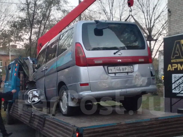 Nissan Serena. �������, ��������, 2.0, ������ ����