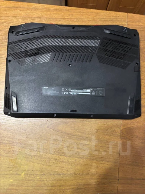 Acer Nitro 5. 15.6", 4,7����, ��� 16 ��, ���� 512���, WiFi: 1, Bluetooth: 1, ����������� �� 10��. ����