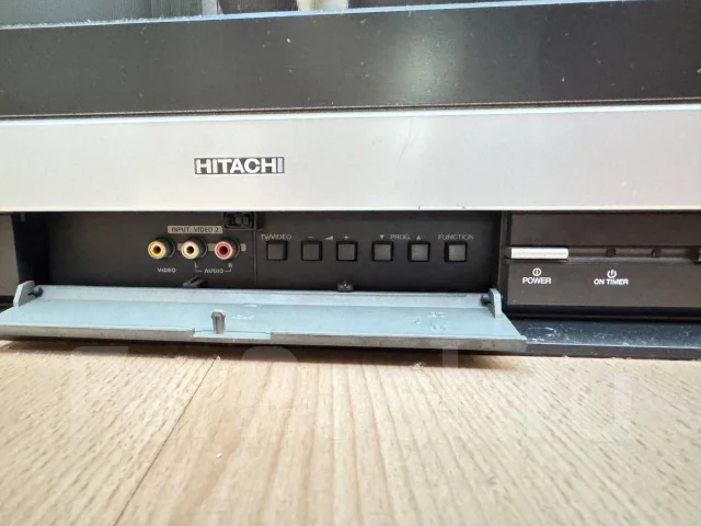 Hitachi ����