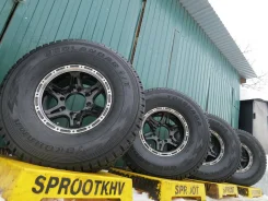 Hummer. 8.0x16", 8x165.1, ET0, �� 131���. ����
