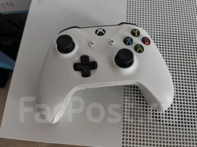 Microsoft Xbox One S ����