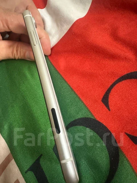 Apple iPhone Xr. �/�, 64 ��, �����, 4G LTE ����