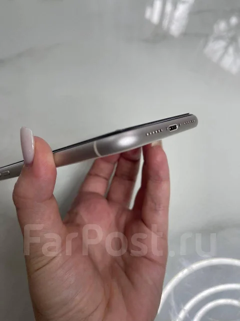 Apple iPhone 11. �/�, 128 ��, �����, 3G, 4G LTE, 5G, Dual-SIM, ����������, NFC ����