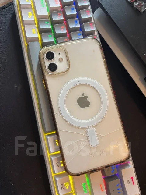 Apple iPhone 11. �/�, 256 ��, �����, 4G LTE, NFC ����
