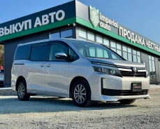 Toyota Voxy. �������, 4wd, 2.0 (152��.�.), ������, 193 000����. �� ����
