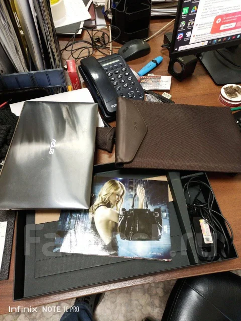 Asus ZenBook Prime UX21A. 11.6", 1,9����, ��� 4 ��, ���� 128���, WiFi: 1, Bluetooth: 1, ����������� �� 4��. ����