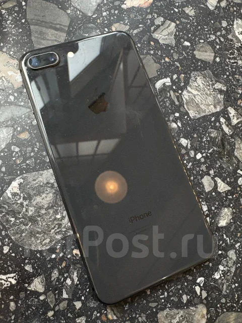 Apple iPhone 8 Plus. �/�, 64 ��, ������, 4G LTE, NFC ����