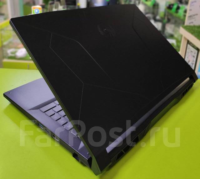 MSI Bravo 15. 15.6", 3,3����, ��� 8 ��, ���� 512���, WiFi: 1, Bluetooth: 1, ����������� �� 3��. ����
