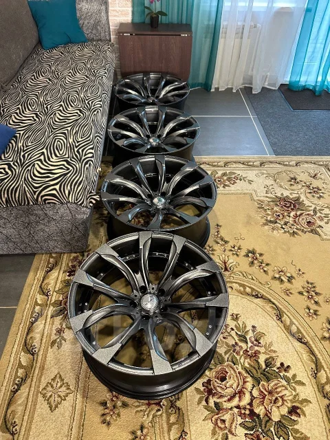Wald. 10.0x22", 5x130, ET0 ����