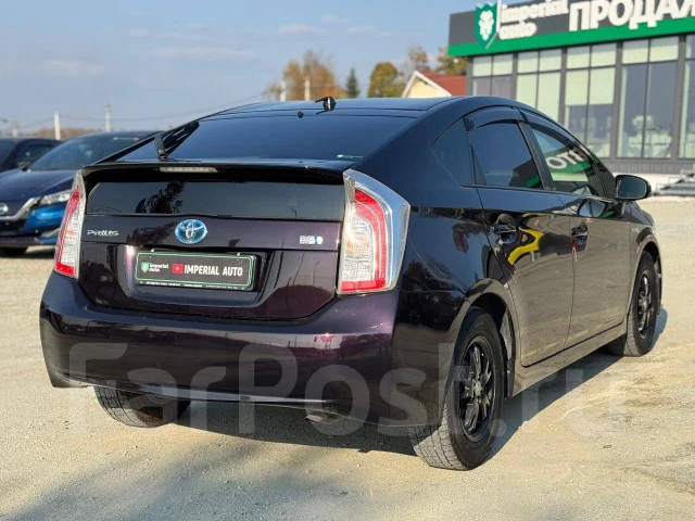 Toyota Prius. �������, ��������, 1.8 (99��.�.), ������, 231 000����. �� ����