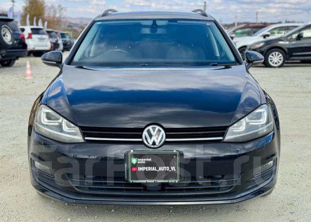 Volkswagen Golf. �������, ��������, 1.2 (105��.�.), ������, 135 000����. �� ����