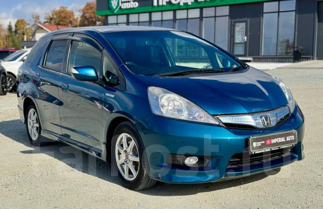 Honda Fit Shuttle. �������, ��������, 1.3 (88��.�.), ������, 175 000����. �� ����