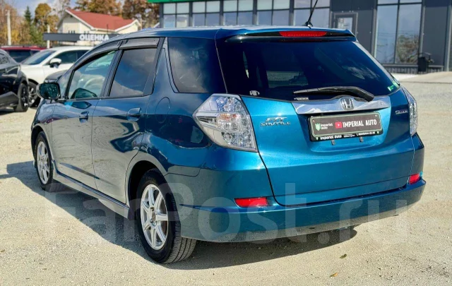 Honda Fit Shuttle. �������, ��������, 1.3 (88��.�.), ������, 175 000����. �� ����