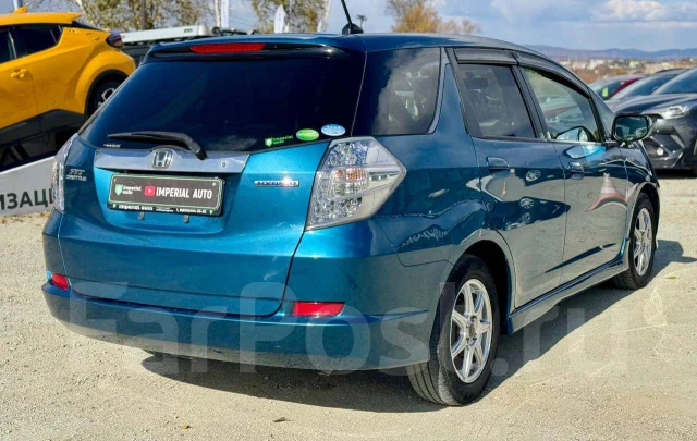 Honda Fit Shuttle. �������, ��������, 1.3 (88��.�.), ������, 175 000����. �� ����