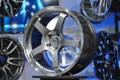 Advan Racing GT. 8.5x19", 5x114.3, ET38, �� 73,1���. ����