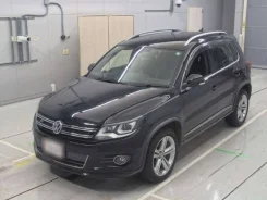 Volkswagen Tiguan ����