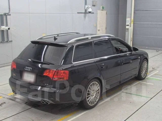Audi S4 ����