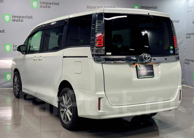 Toyota Voxy. �������, 4wd, 2.0 (152��.�.), ������, 59 000����. �� ����