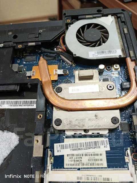 Lenovo G. WiFi: 1, Bluetooth: 1 ����
