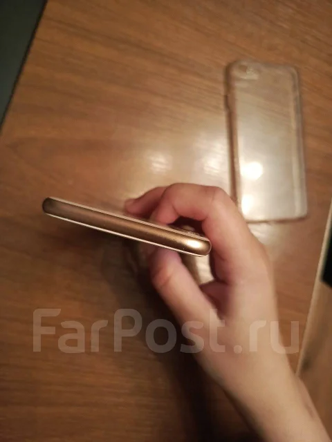 Apple iPhone 8. �/�, 64 ��, �������, 4G LTE ����