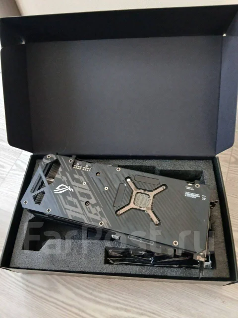 Radeon RX 6700 XT ����