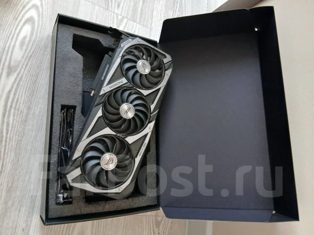 Radeon RX 6700 XT ����