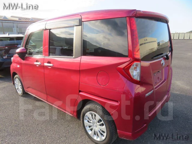 Toyota Roomy ����