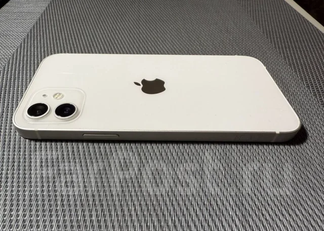 Apple iPhone 12. �/�, 128 ��, ����� ����