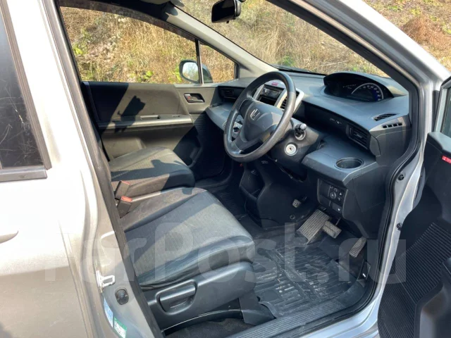 Honda Freed Spike. �������, 4wd, 1.5 (118��.�.), ������, 174����. �� ����
