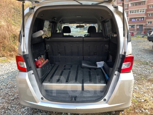Honda Freed Spike. �������, 4wd, 1.5 (118��.�.), ������, 174����. �� ����