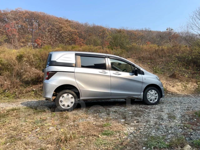 Honda Freed Spike. �������, 4wd, 1.5 (118��.�.), ������, 174����. �� ����
