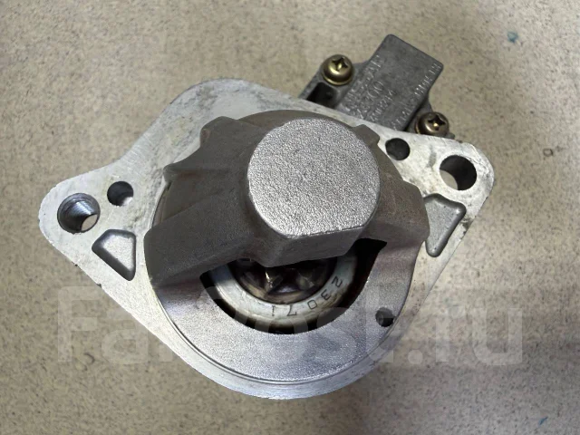 ������� Nissan 2330041B71 ����