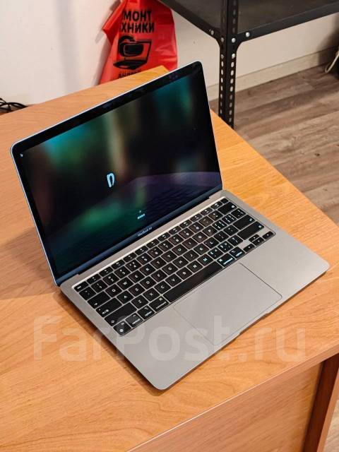 Apple MacBook Air 13 2020. 13", ��� 8 ��, ���� 250���, WiFi: 1, Bluetooth: 1, ����������� �� 10��. ����