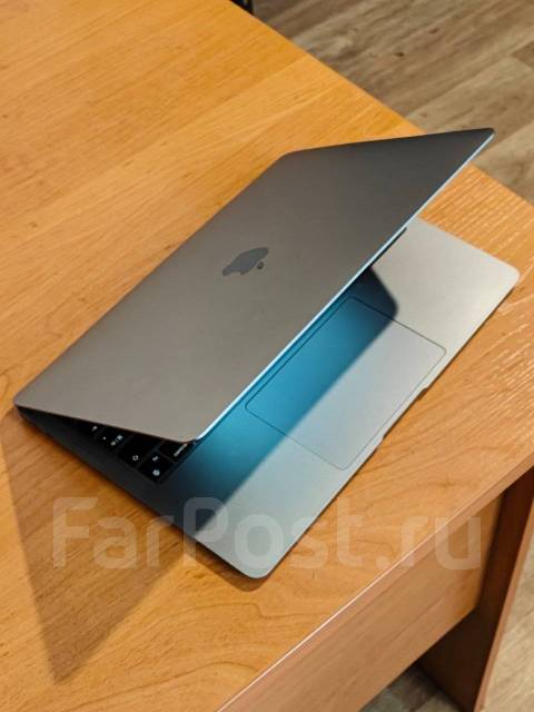 Apple MacBook Air 13 2020. 13", ��� 8 ��, ���� 250���, WiFi: 1, Bluetooth: 1, ����������� �� 10��. ����