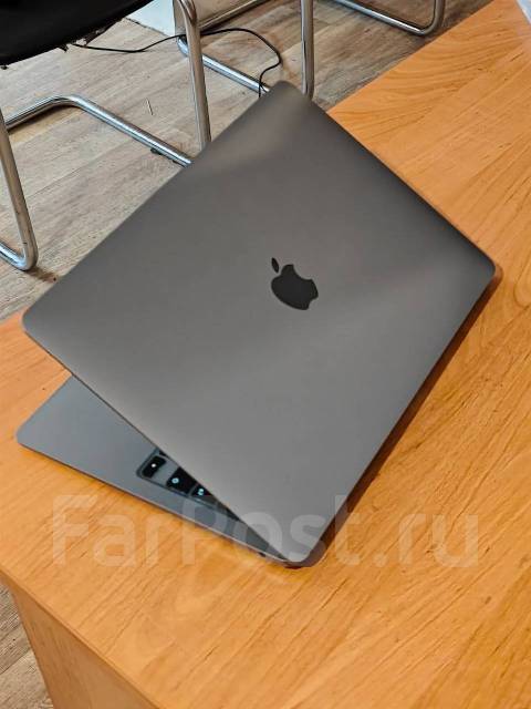 Apple MacBook Air 13 2020. 13", ��� 8 ��, ���� 250���, WiFi: 1, Bluetooth: 1, ����������� �� 10��. ����