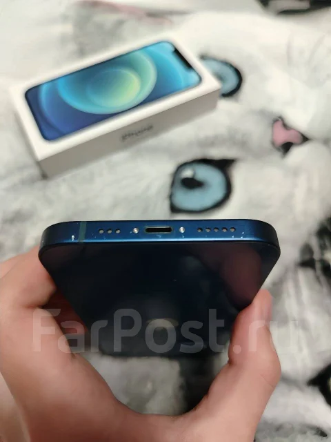 Apple iPhone 12. �/�, 64 ��, �����, 4G LTE ����