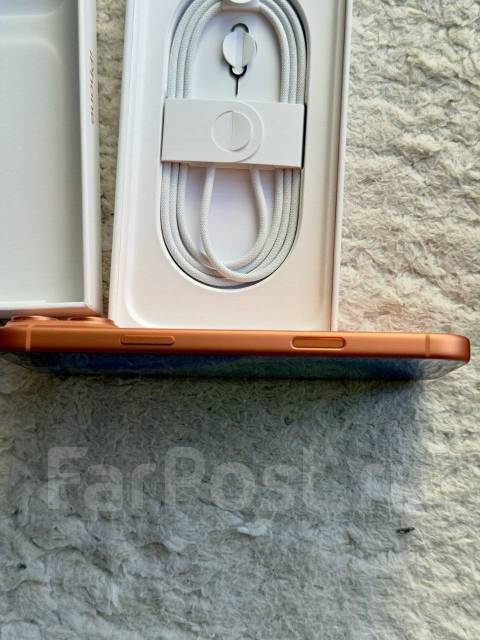 IPhone 17 pro max.    30  