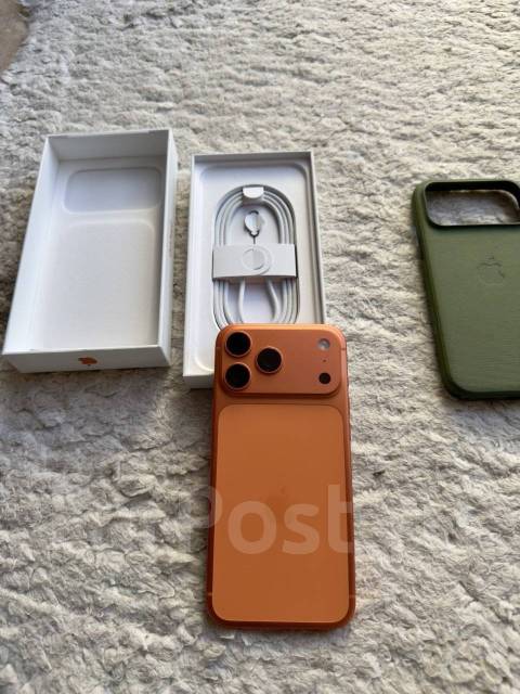 IPhone 17 pro max.    30  