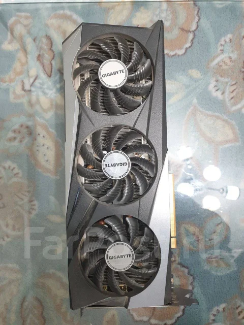 Radeon RX 6700 XT ����