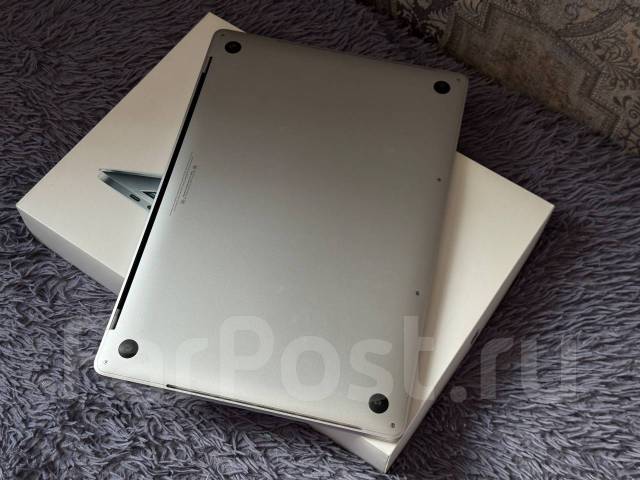 Apple MacBook Pro 15. 15", 2,8����, ��� 16 ��, ���� 256���, WiFi: 1, Bluetooth: 1, ����������� �� 9��. ����