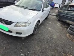 Mazda Familia ����