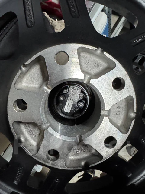 Jeep. 8.5x17", 5x127, ET18 ����