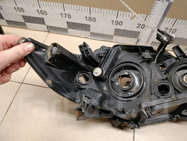 ���� ����� Toyota Corolla E15 2006-2013 8117012A60 ����