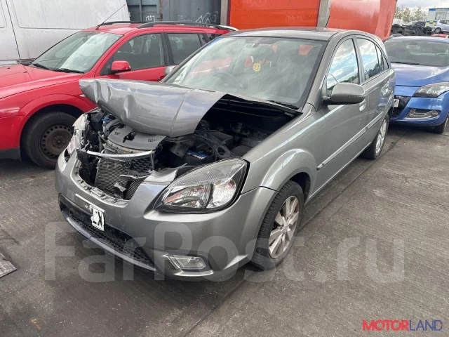 ������� Kia Rio 2005-2011 20703023 361002A300 ����