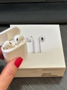 Apple AirPods ����