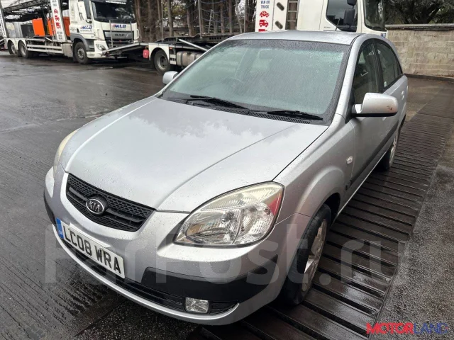 ������� Kia Rio 2005-2011 20982206 361002A100 ����