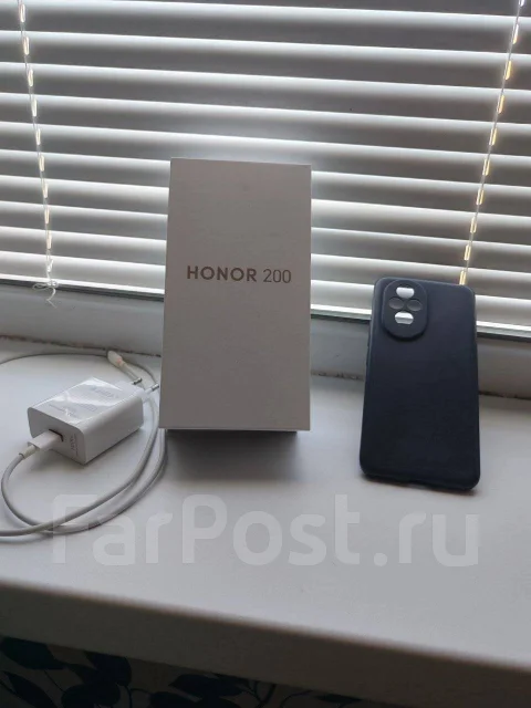 Honor 200. �/�, 256 ��, ������, 3G, 4G LTE, Dual-SIM, NFC ����
