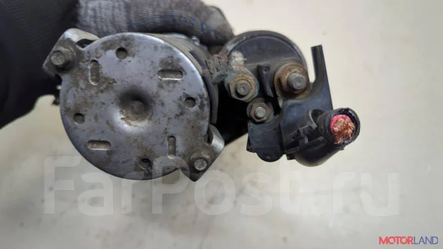 ������� Ford Fiesta 2008-2013 20702235 1734633 ����